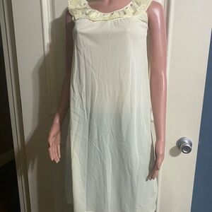 Vintage 50’s-60’s Philmaid Nightgown with Robe Yellow Mint Condition